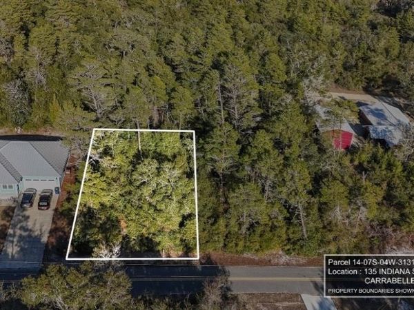 135 Indiana Street, Carrabelle, FL 32322
