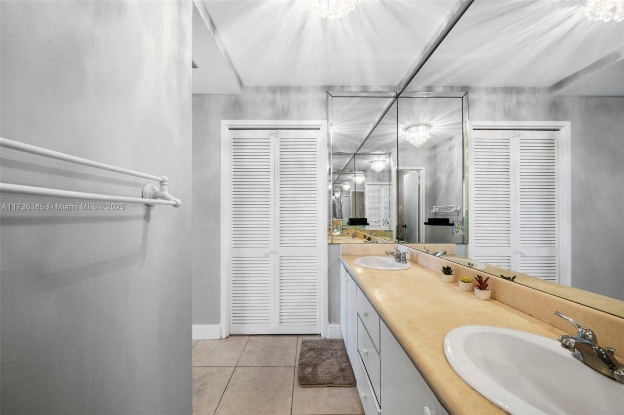 3505 S Ocean Dr, Unit 1221, Hollywood, FL 33019 Photo