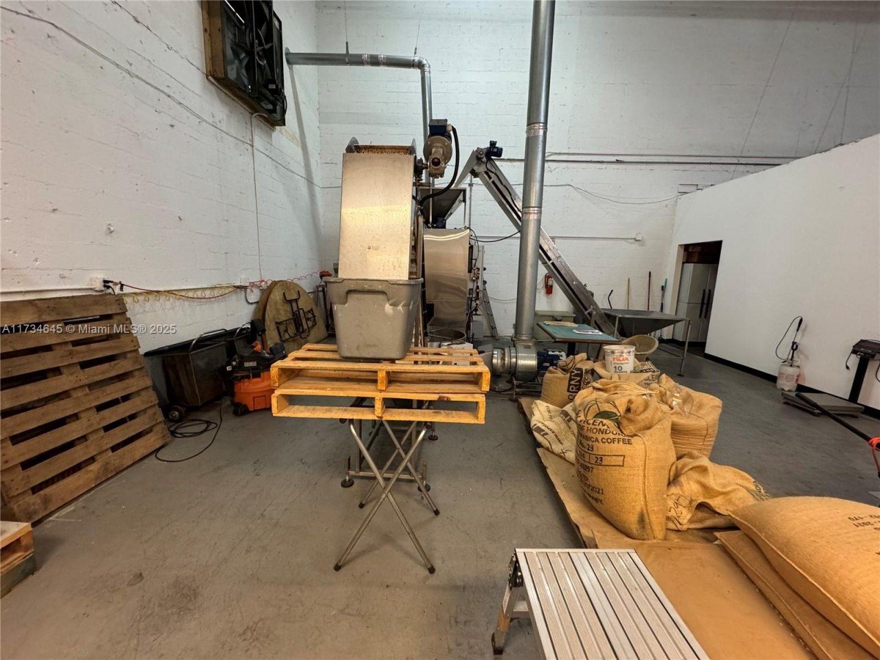 1805 SW 31st Ave, Pembroke Park, FL 33009 Photo