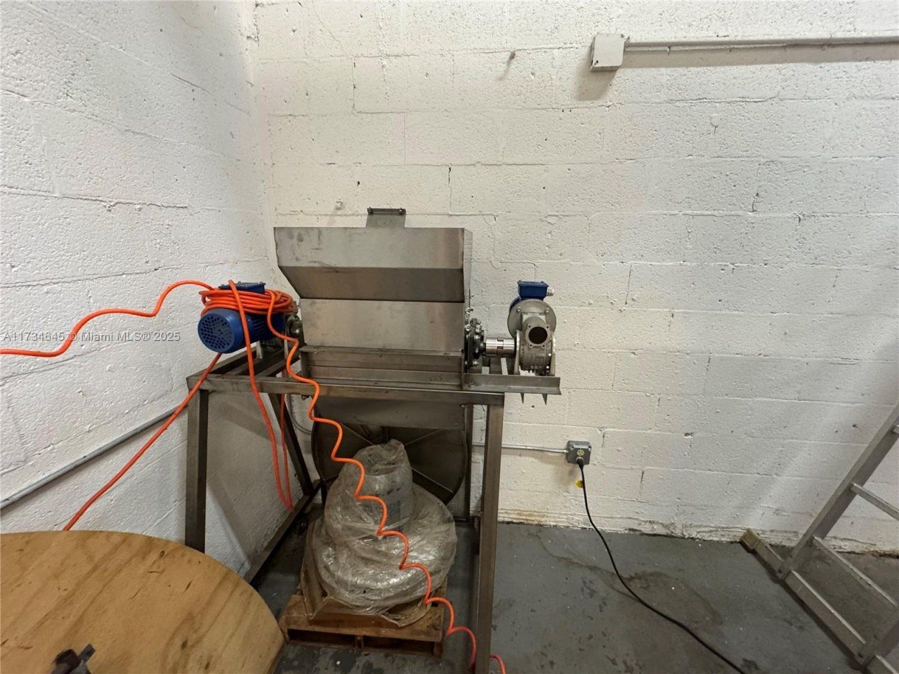 1805 SW 31st Ave, Pembroke Park, FL 33009 Photo