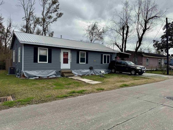 250 Carlos Street, Houma, LA 70364