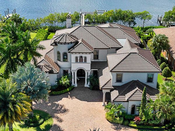 201 SE Fiore Bello, Port St. Lucie, FL 34952
