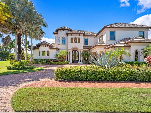 201 SE Fiore Bello, Port Saint Lucie, FL 34952