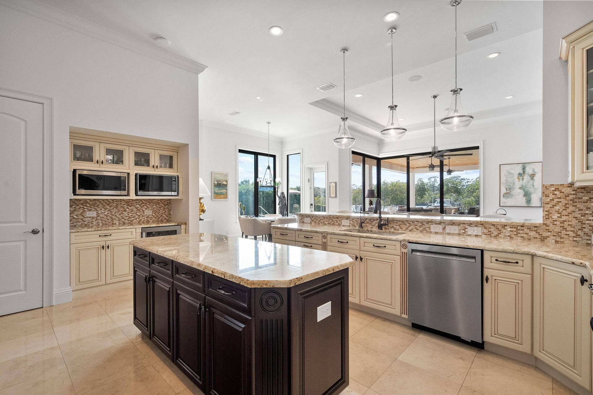 201 SE Fiore Bello, Port Saint Lucie, FL 34952 Photo
