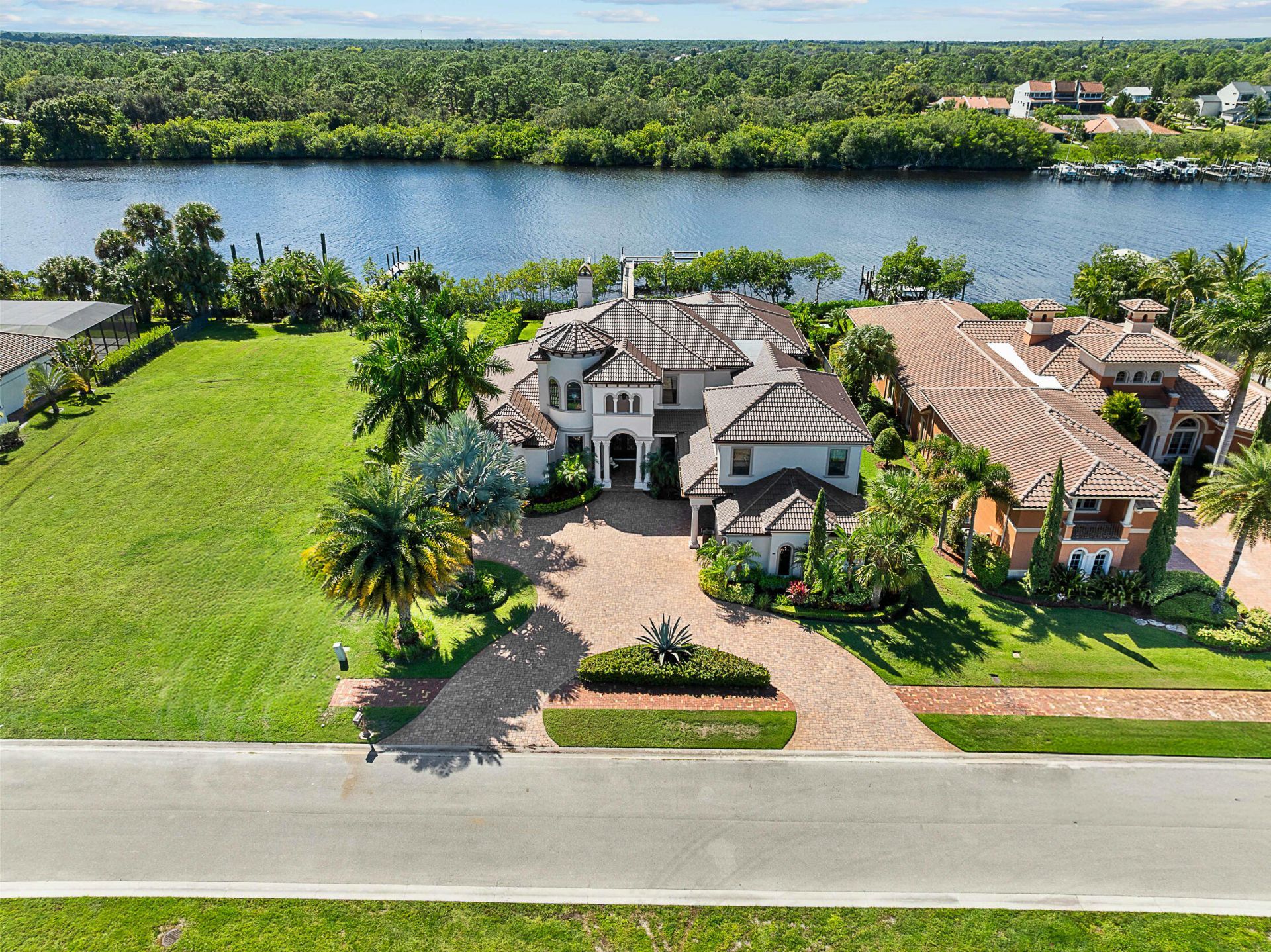 201 SE Fiore Bello, Port Saint Lucie, FL 34952 Photo