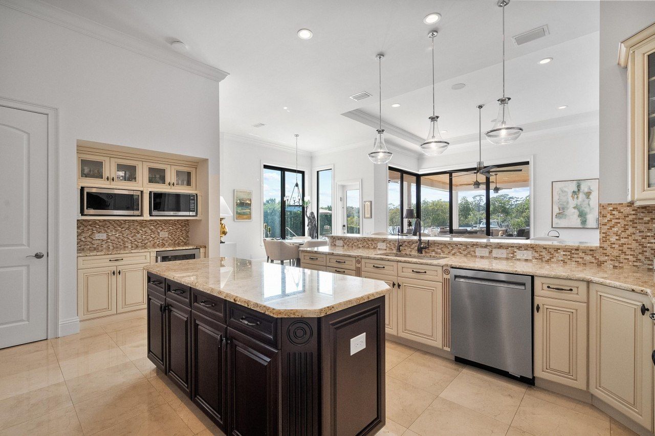 201 SE Fiore Bello, Port Saint Lucie, FL 34952 Photo