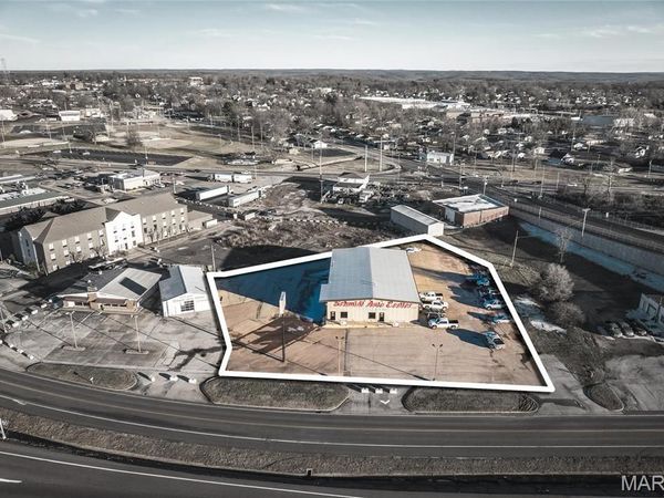 770 S Service Road W, Sullivan, MO 63080