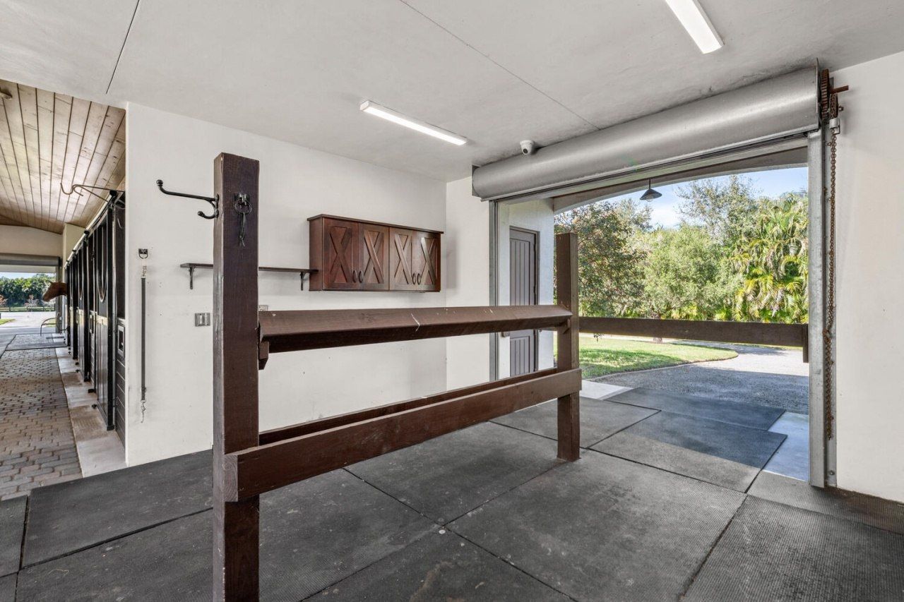 4915 Stables Way, Wellington, FL 33414 Photo