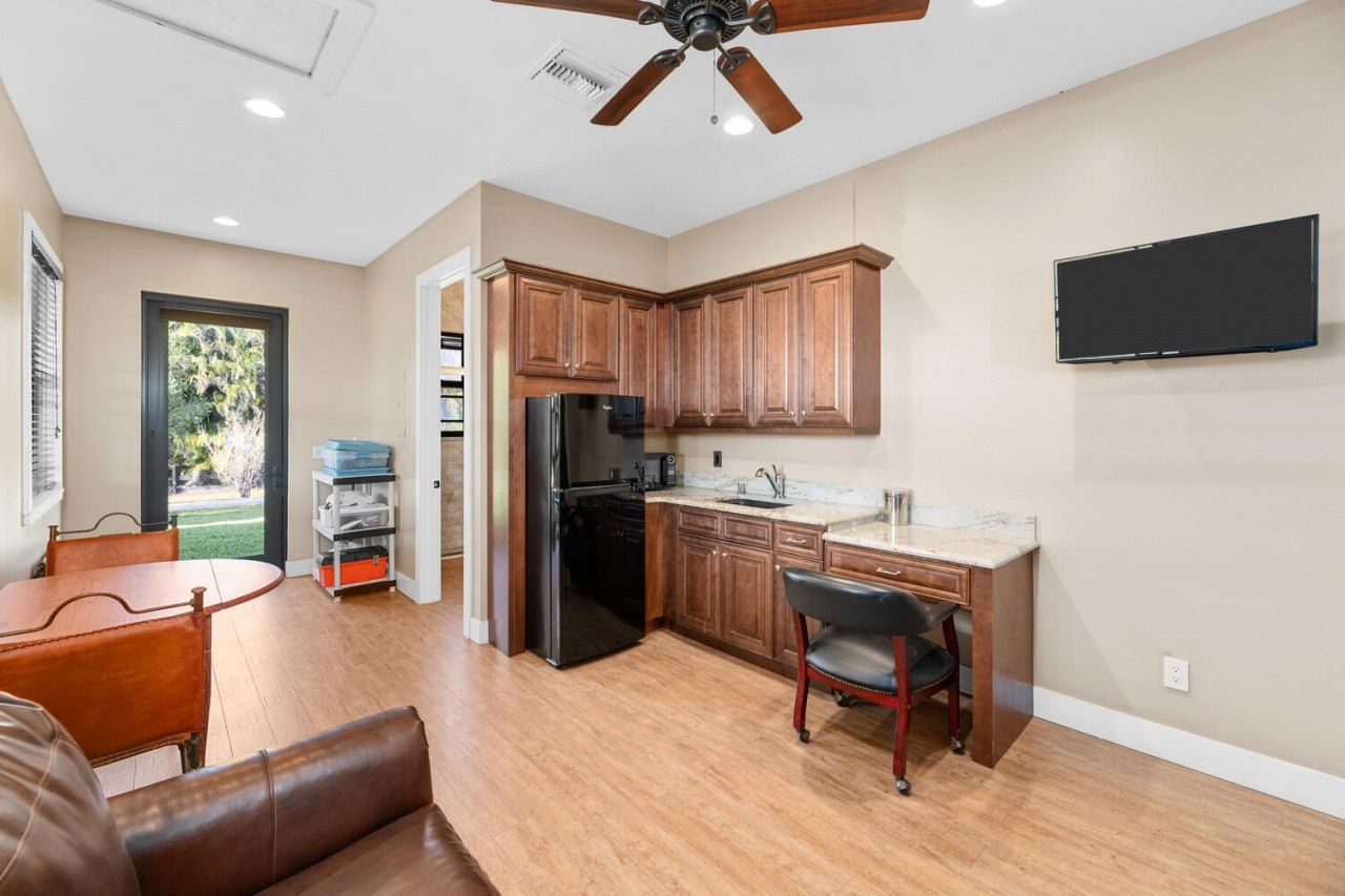 4915 Stables Way, Wellington, FL 33414 Photo