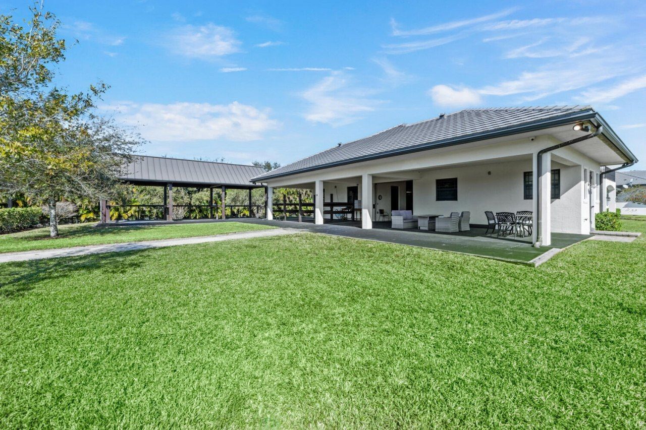 4915 Stables Way, Wellington, FL 33414 Photo