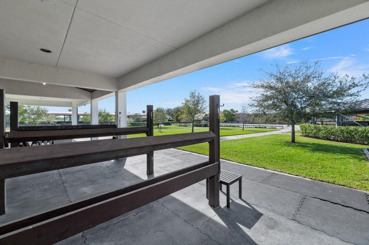 4915 Stables Way, Wellington, FL 33414 Photo