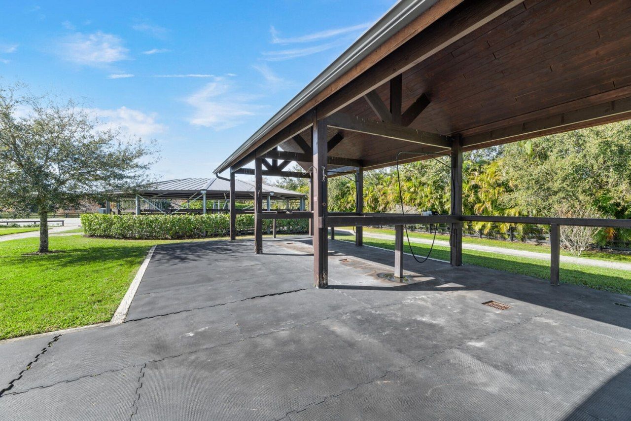 4915 Stables Way, Wellington, FL 33414 Photo