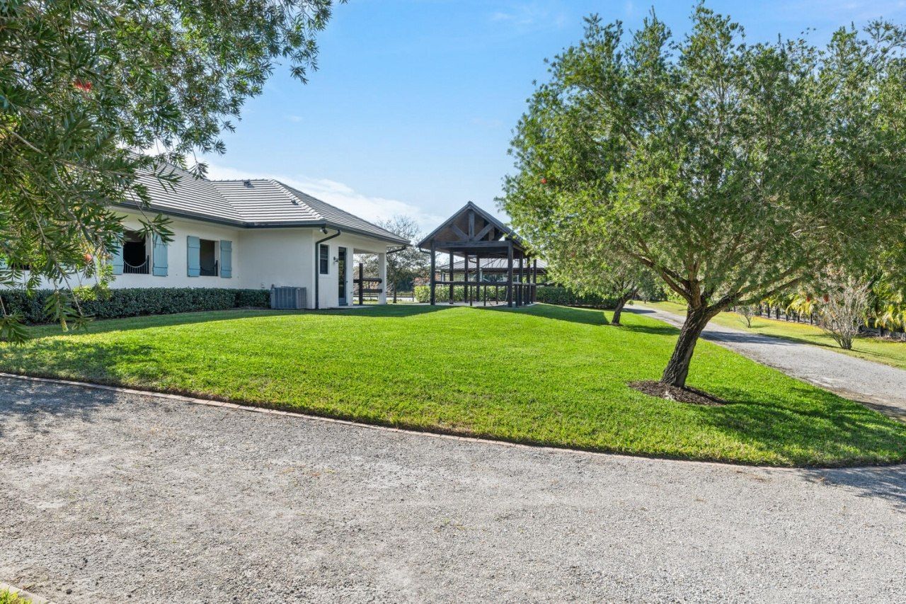 4915 Stables Way, Wellington, FL 33414 Photo