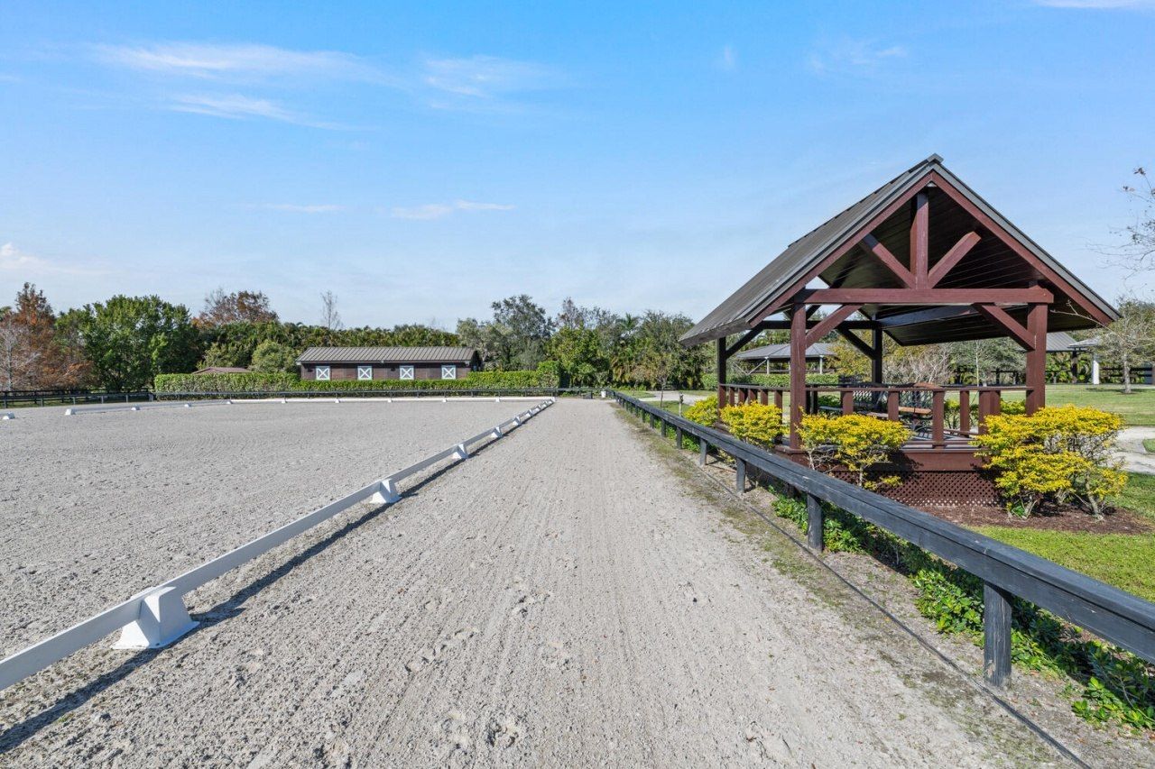 4915 Stables Way, Wellington, FL 33414 Photo