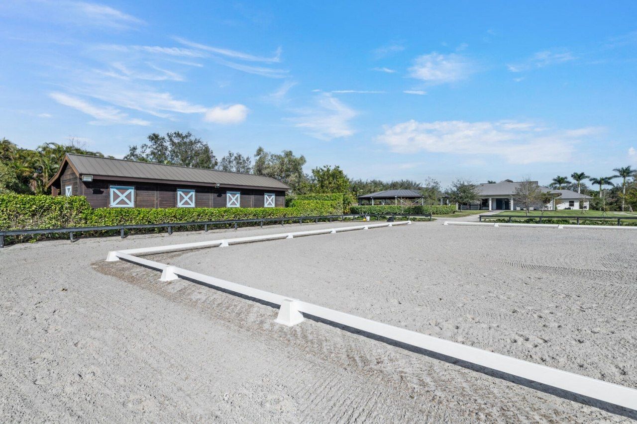 4915 Stables Way, Wellington, FL 33414 Photo