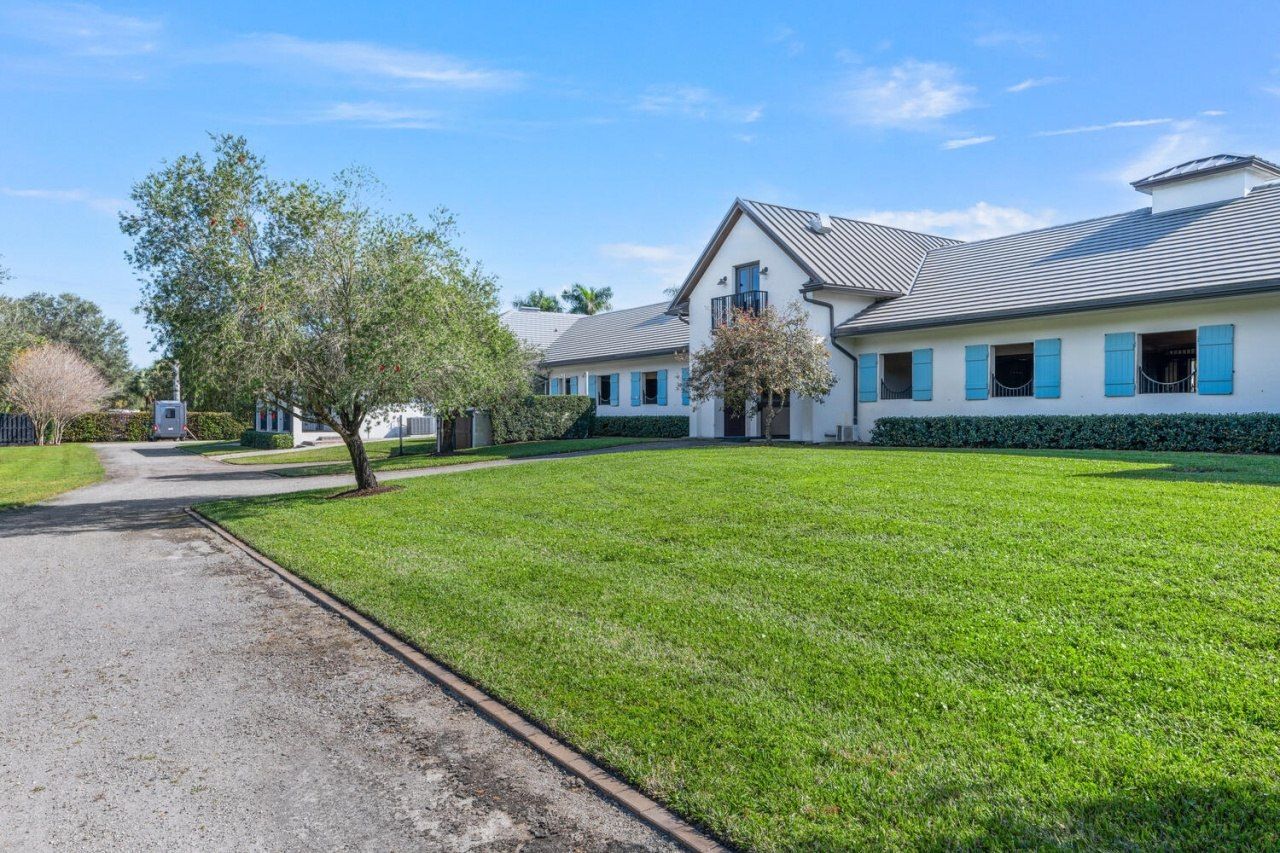 4915 Stables Way, Wellington, FL 33414 Photo