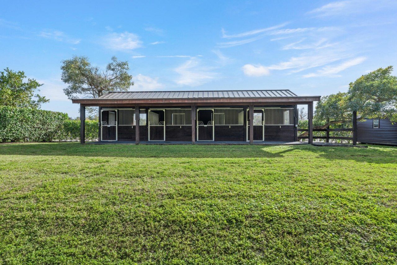 4915 Stables Way, Wellington, FL 33414 Photo
