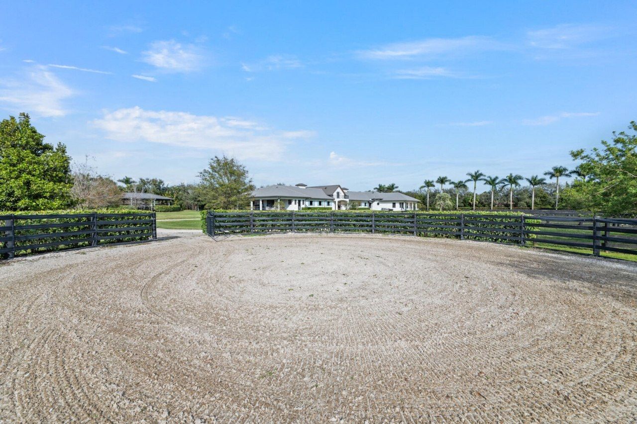 4915 Stables Way, Wellington, FL 33414 Photo