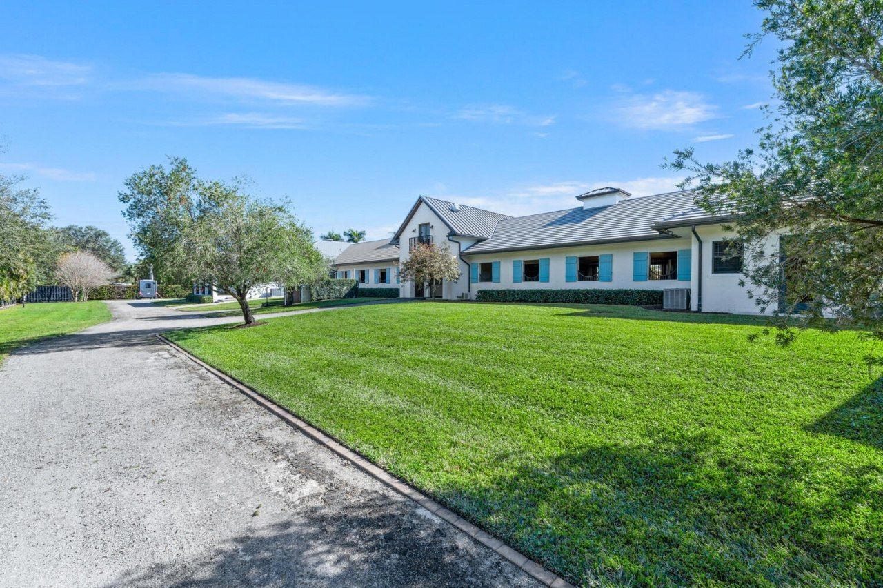 4915 Stables Way, Wellington, FL 33414 Photo