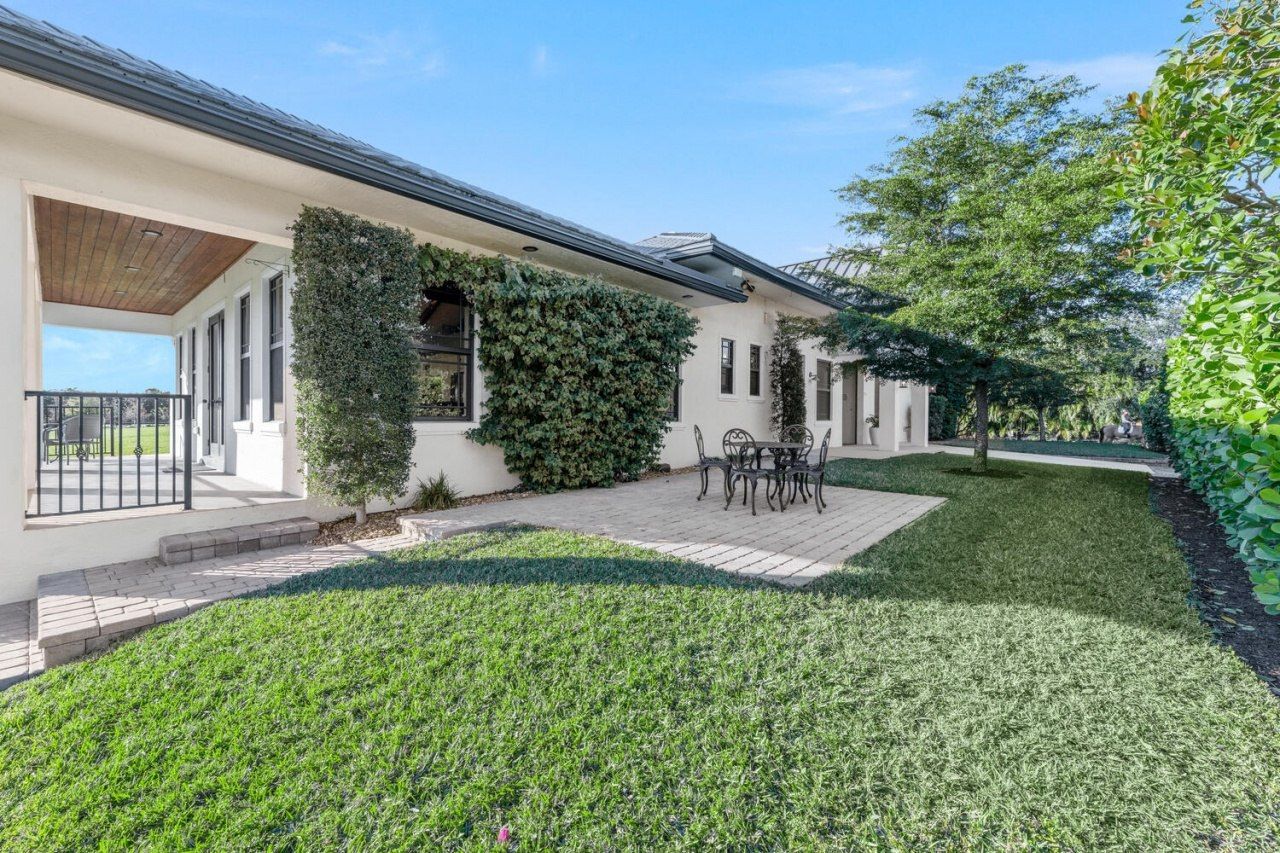 4915 Stables Way, Wellington, FL 33414 Photo