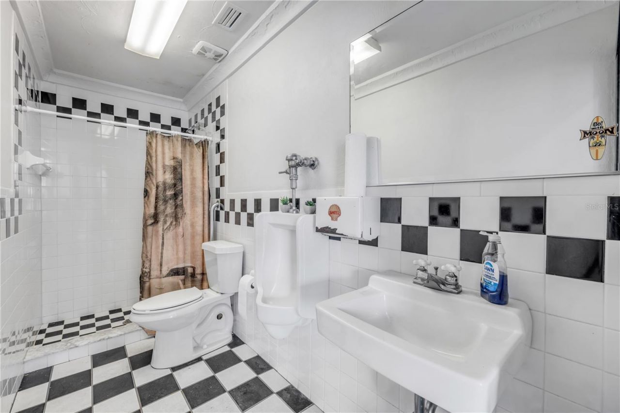 208 Magnolia St, New Smyrna Beach, FL 32168 Photo