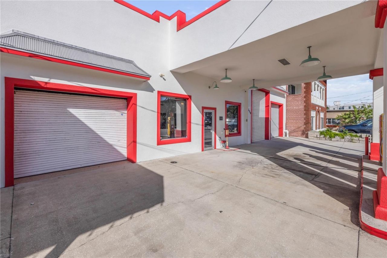 208 Magnolia St, New Smyrna Beach, FL 32168 Photo