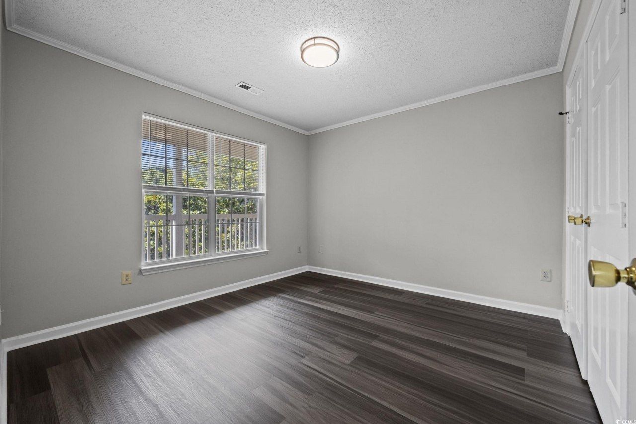 4239 Villas Dr. Photo 12