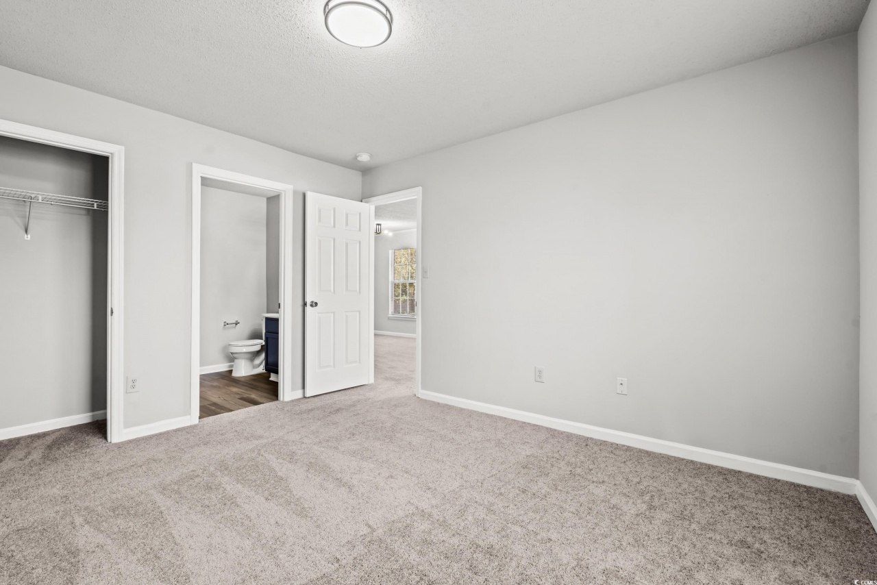 4239 Villas Dr. Photo 13