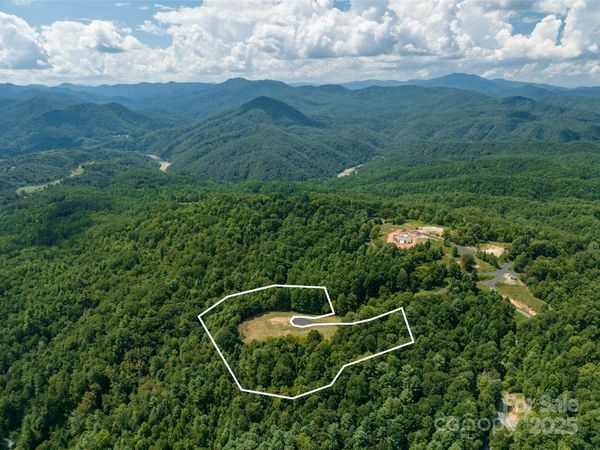 101 Red Maple Run, Marshall, NC 28753