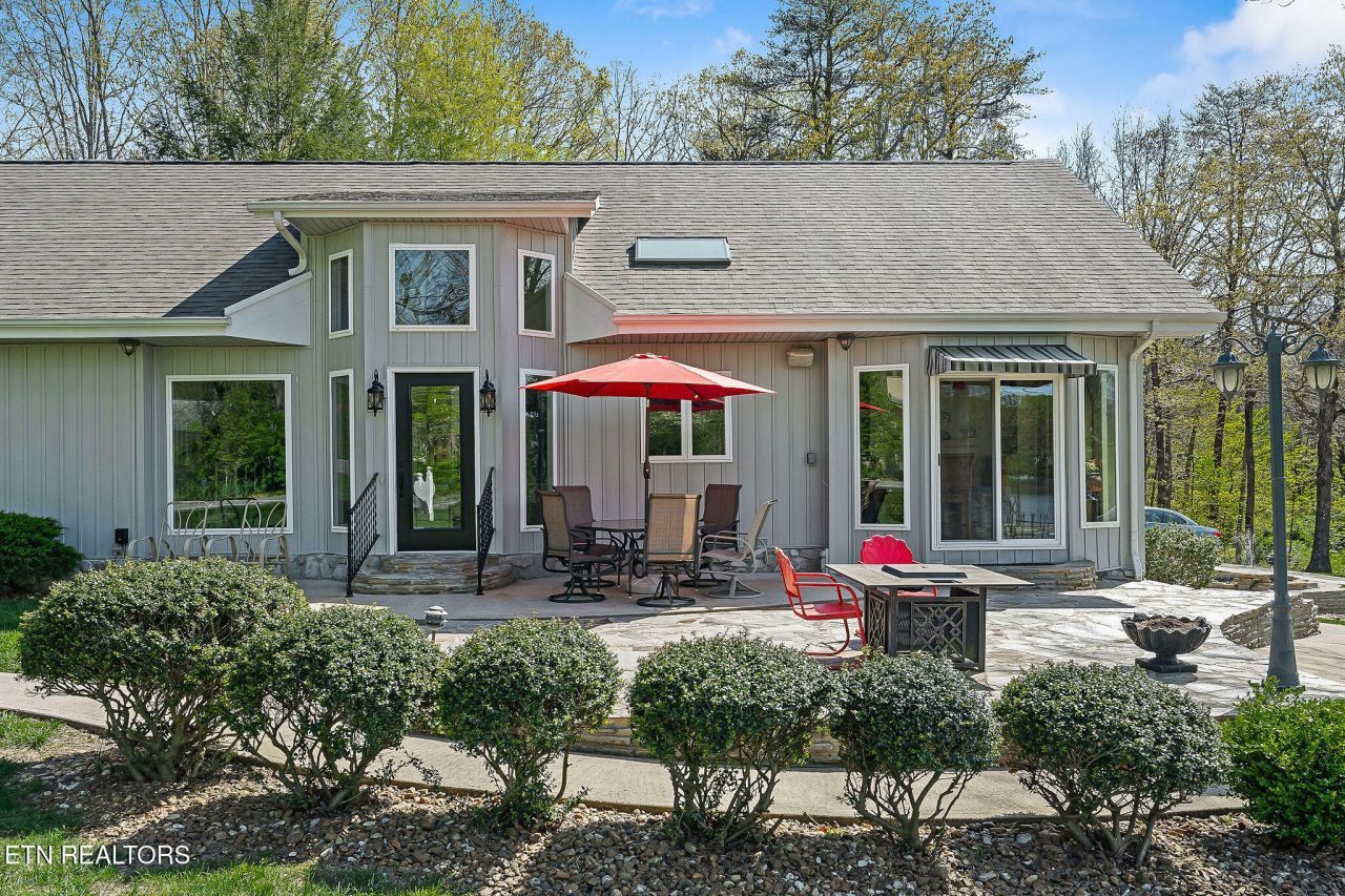 304 Saint George Drive, Crossville, TN 38558 Main Photo