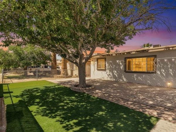 209 N 21st Street, Las Vegas, NV 89101