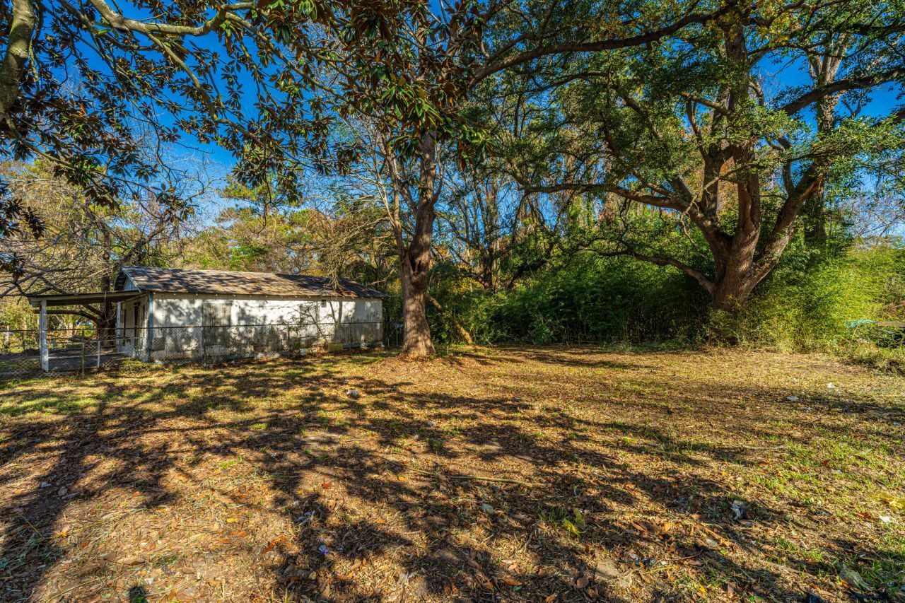 4226 Barnwell Avenue Photo 4