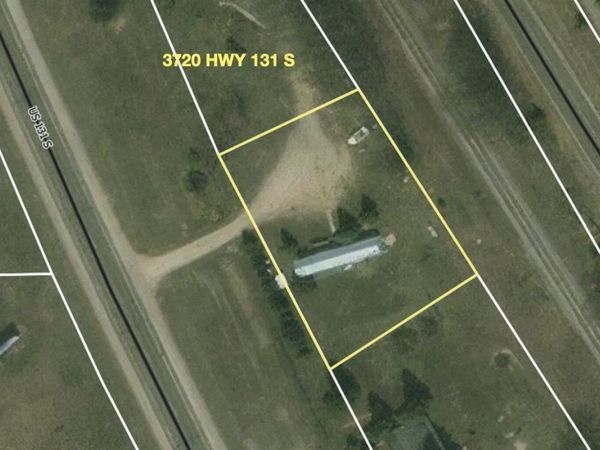 3720 S US 131, Boyne Falls, MI 49713