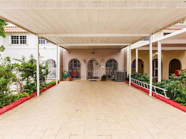 7215 W 3rd Ave, Hialeah, FL 33014