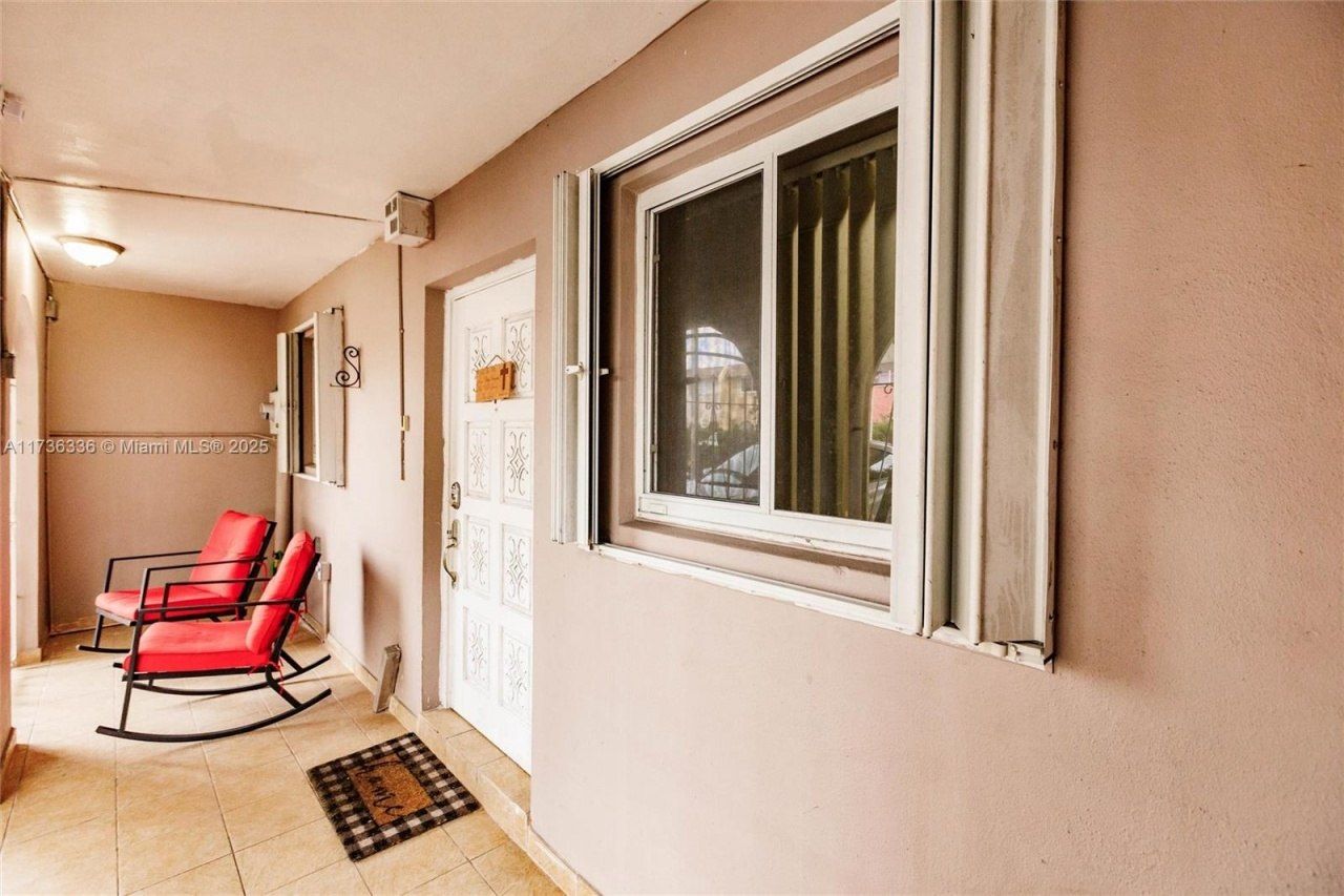 7215 W 3rd Ave, Hialeah, FL 33014 Photo