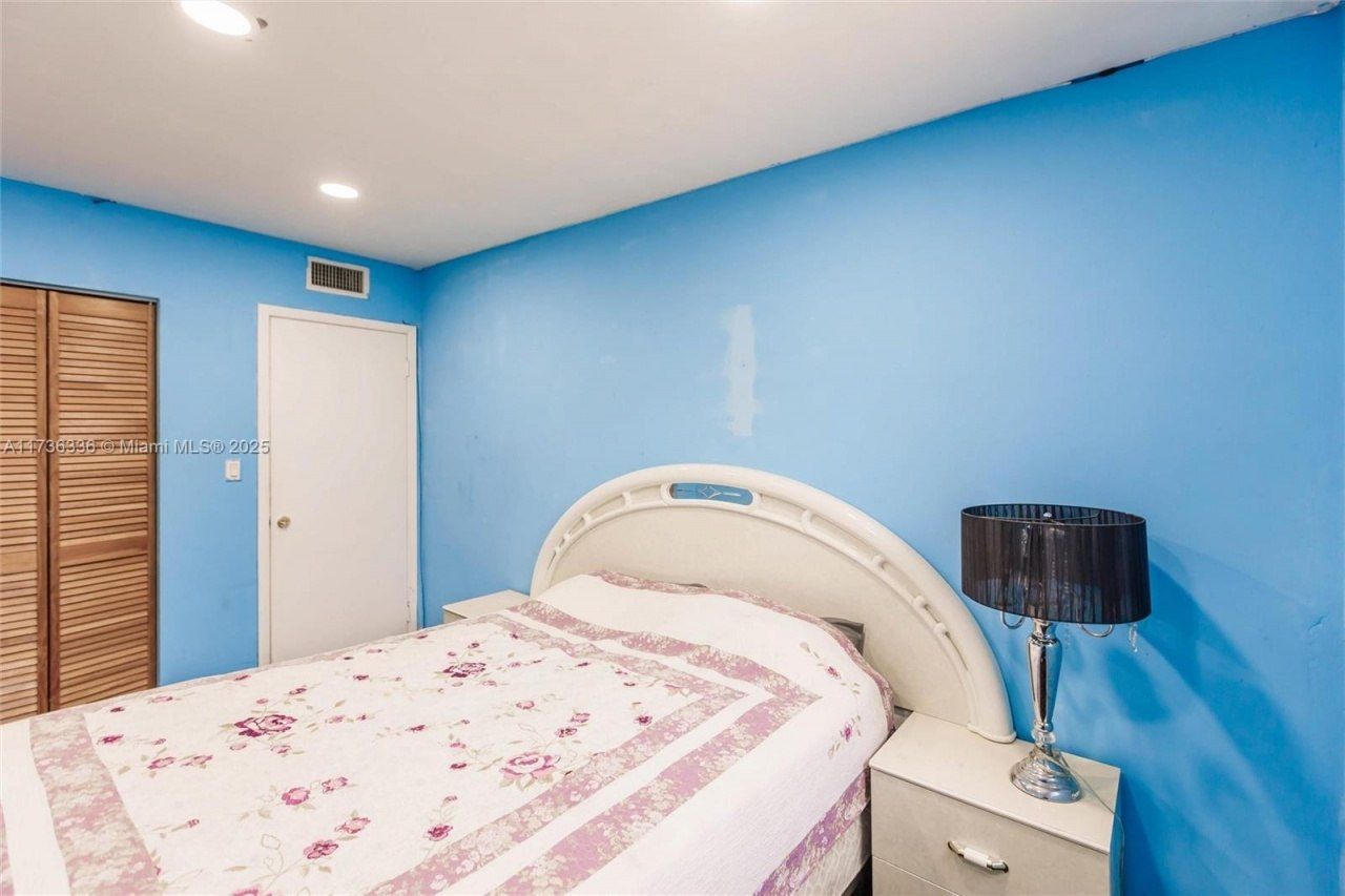 7215 W 3rd Ave, Hialeah, FL 33014 Photo