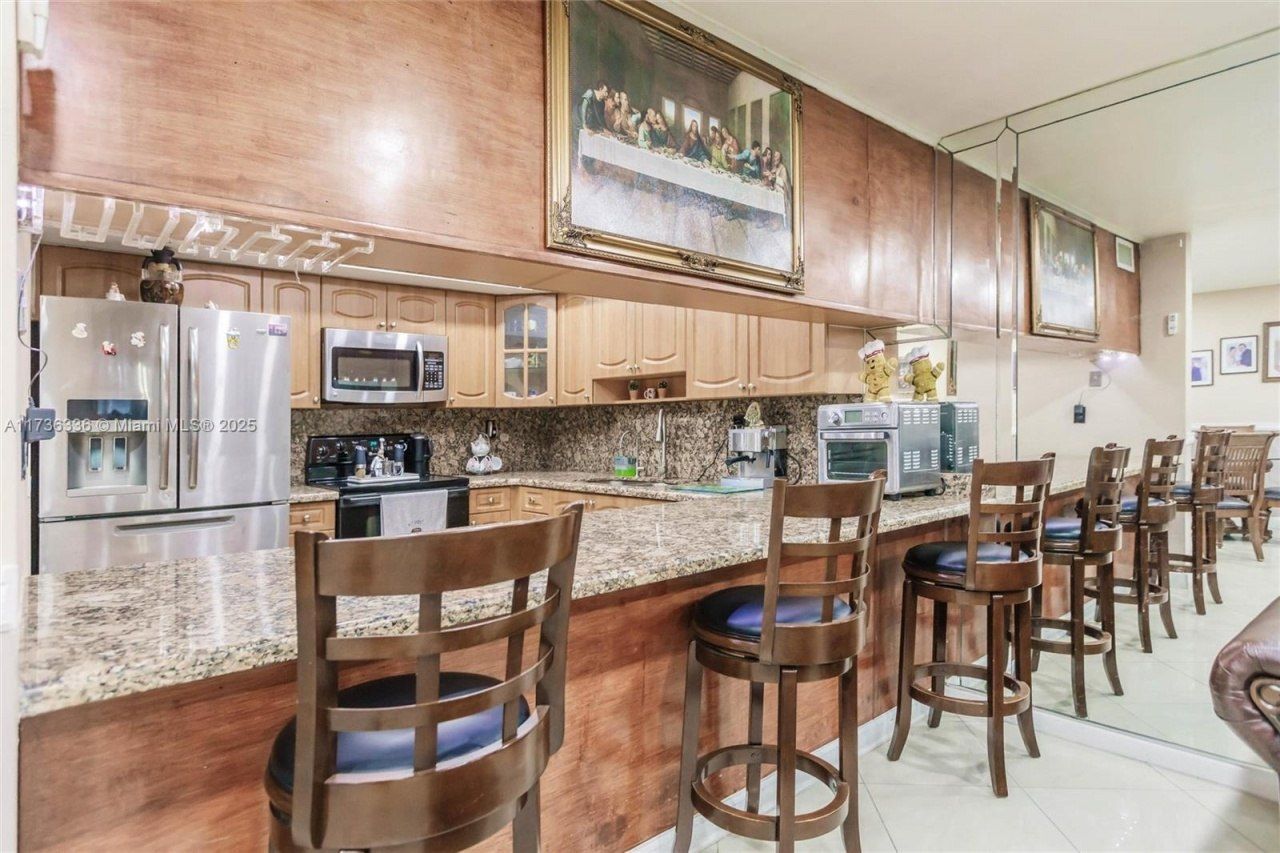 7215 W 3rd Ave, Hialeah, FL 33014 Photo