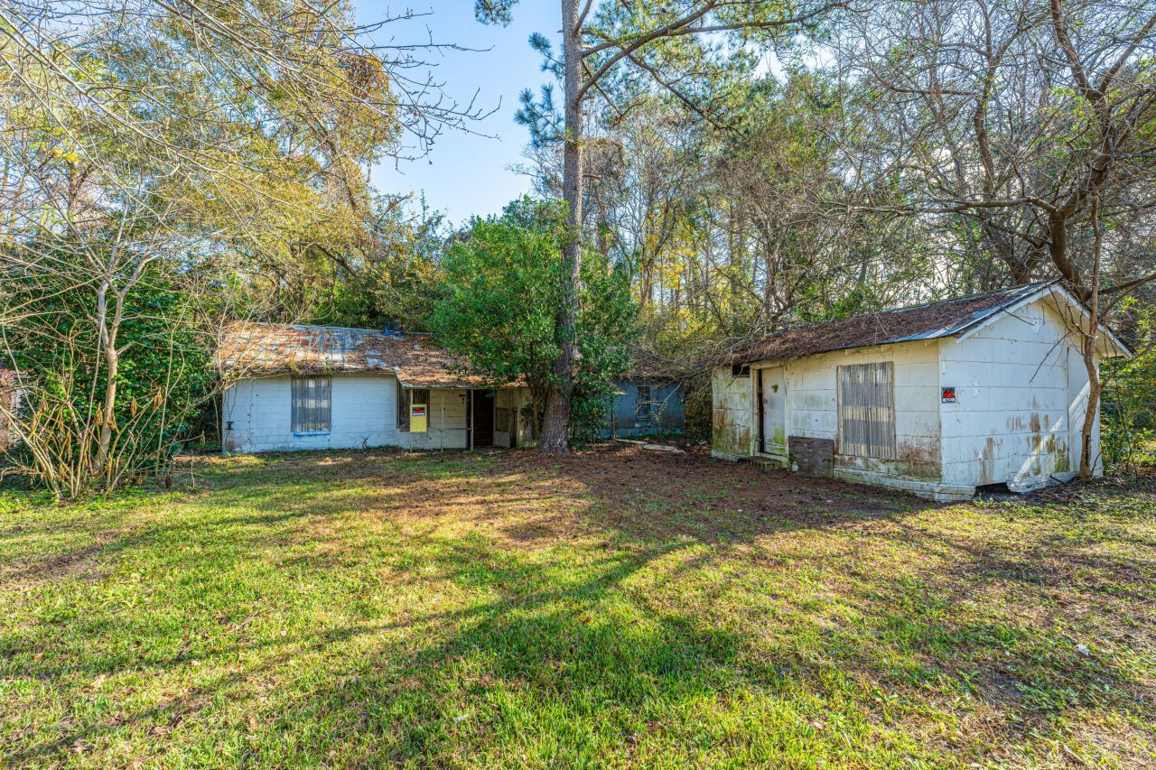 4230 Barnwell Avenue Photo 2