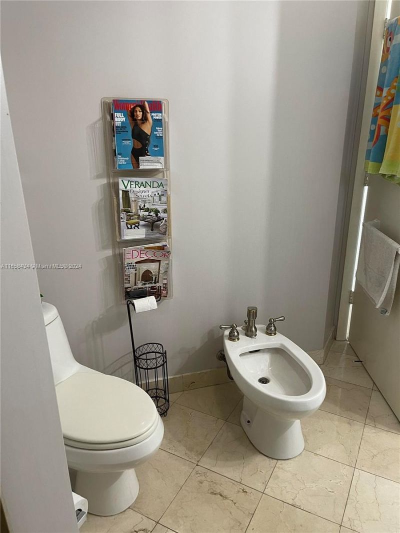 6365 Collins Ave, Unit 4209, Miami Beach, FL 33141 Photo