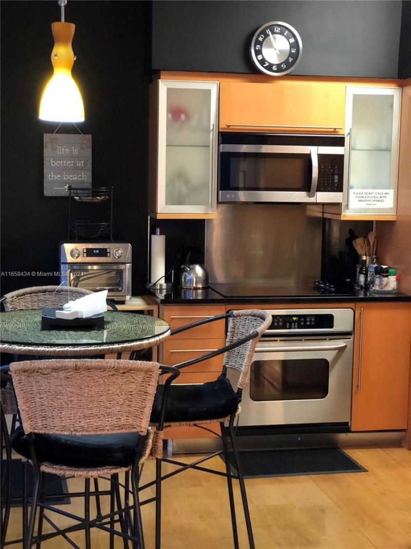 6365 Collins Ave, Unit 4209, Miami Beach, FL 33141 Photo