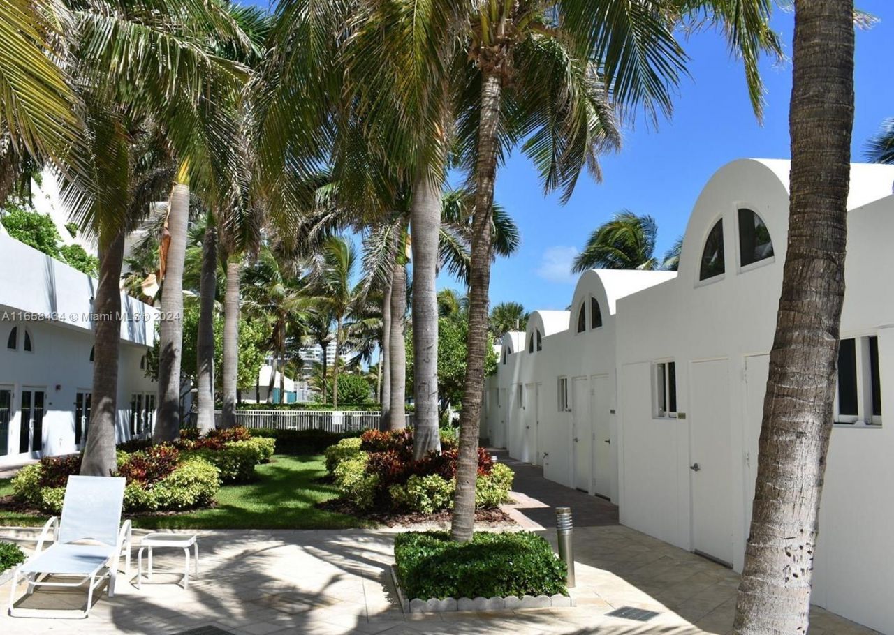 6365 Collins Ave, Unit 4209, Miami Beach, FL 33141 Photo