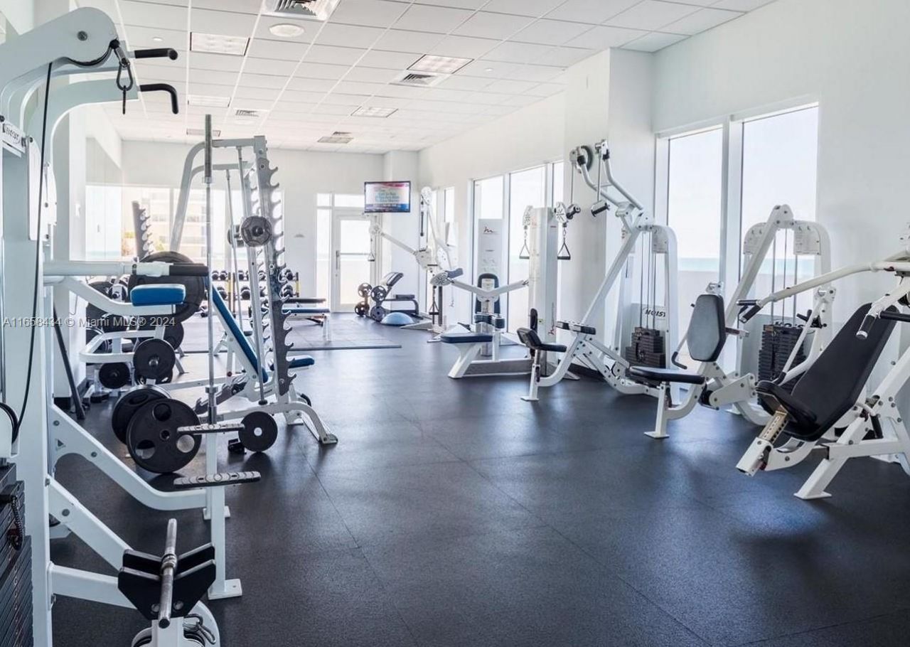 6365 Collins Ave, Unit 4209, Miami Beach, FL 33141 Photo