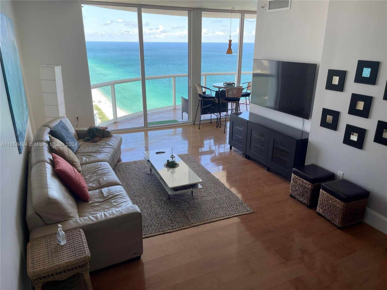 6365 Collins Ave, Unit 4209, Miami Beach, FL 33141 Photo