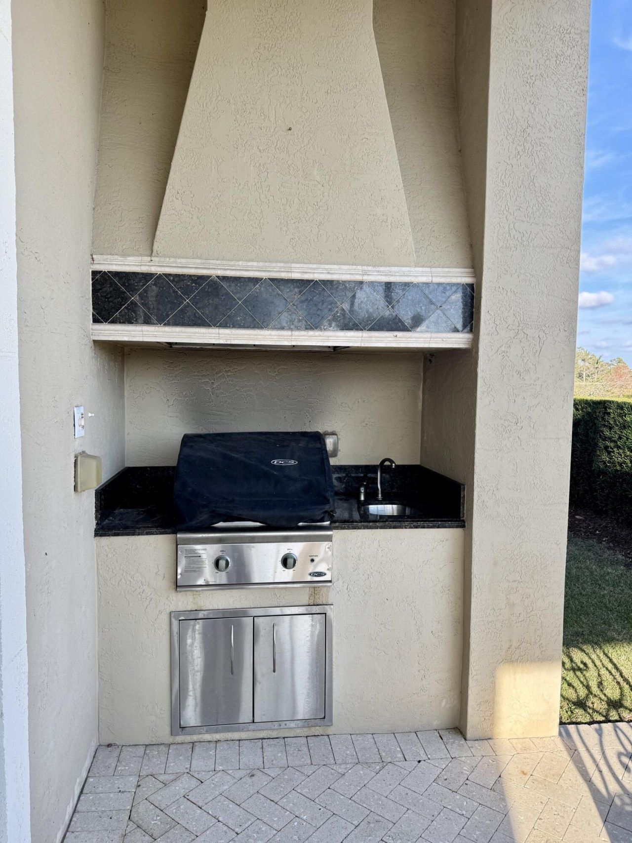 110 SE Rio Casarano, Port Saint Lucie, FL 34984 Photo