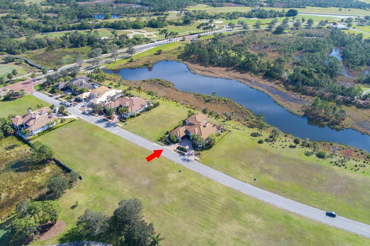 110 SE Rio Casarano, Port Saint Lucie, FL 34984 Photo