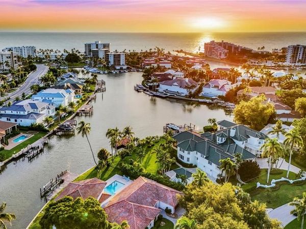 350 Bow Line BEND, NAPLES, FL 34103