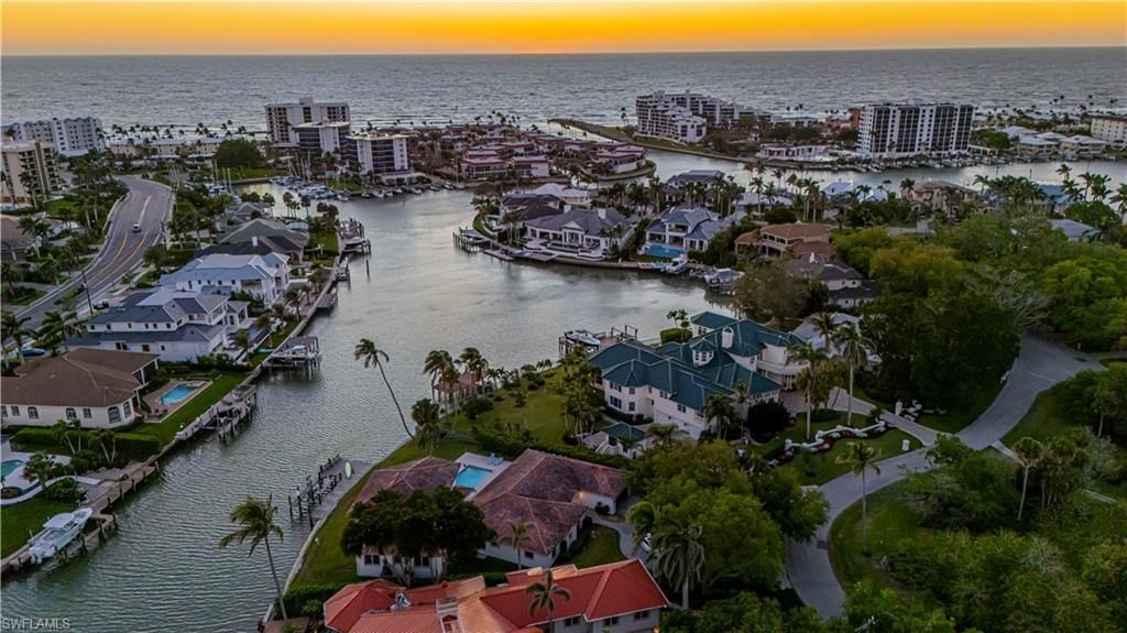 350 Bow Line Bend, Naples, FL 34103 Photo