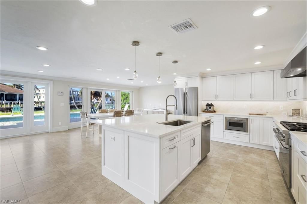 350 Bow Line Bend, Naples, FL 34103 Photo