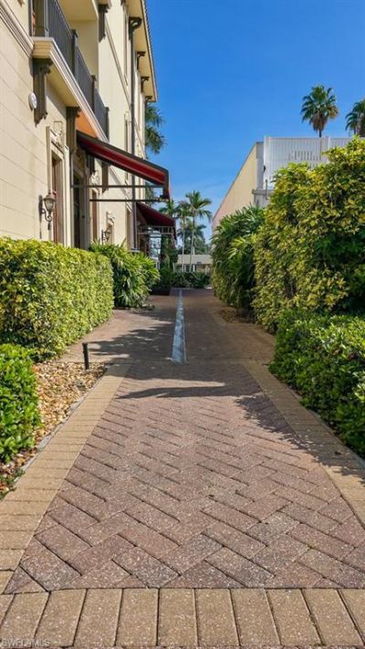 868 5th Ave S, Unit 3A, Naples, FL 34102 Photo