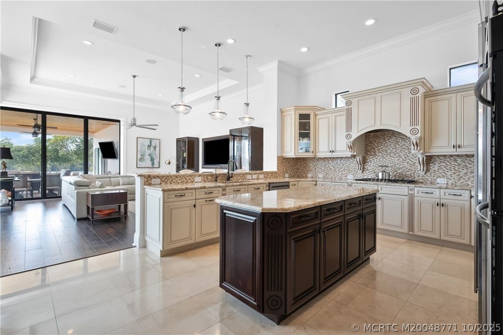 201 SE Fiore Bello, Port Saint Lucie, FL 34952 Photo